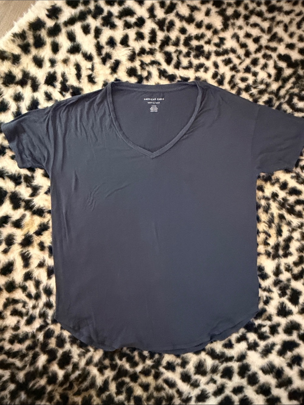 American Eagle Outfitters Navy V-Neck Short Sleeve Tee
